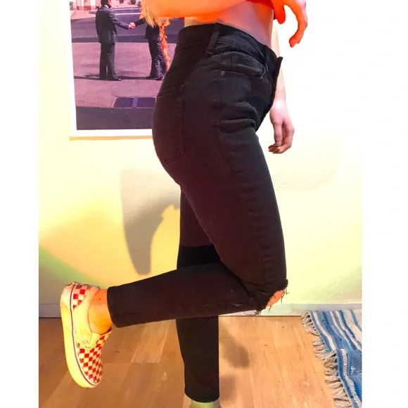 Bullhead High Rise Skinniest Ankle Jeans - Picture 3 of 3